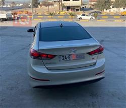 هیۆندای ئەلەنترا